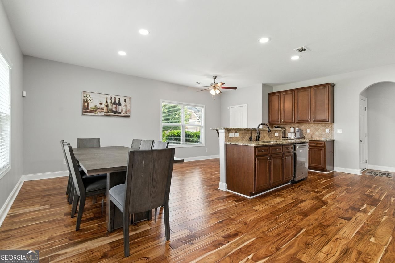 3831 LAKE HAVEN Way Atlanta - 24