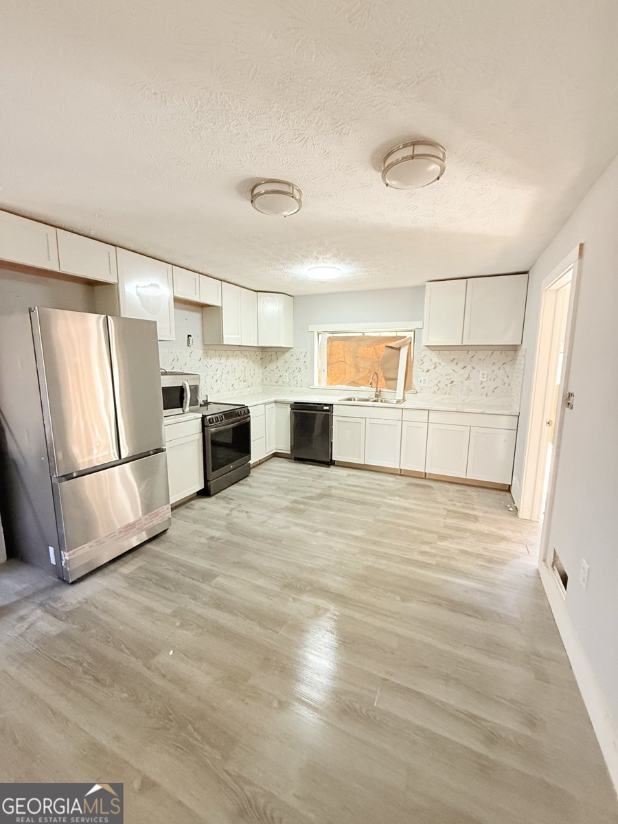 1445 Diplomat Drive Riverdale - 7
