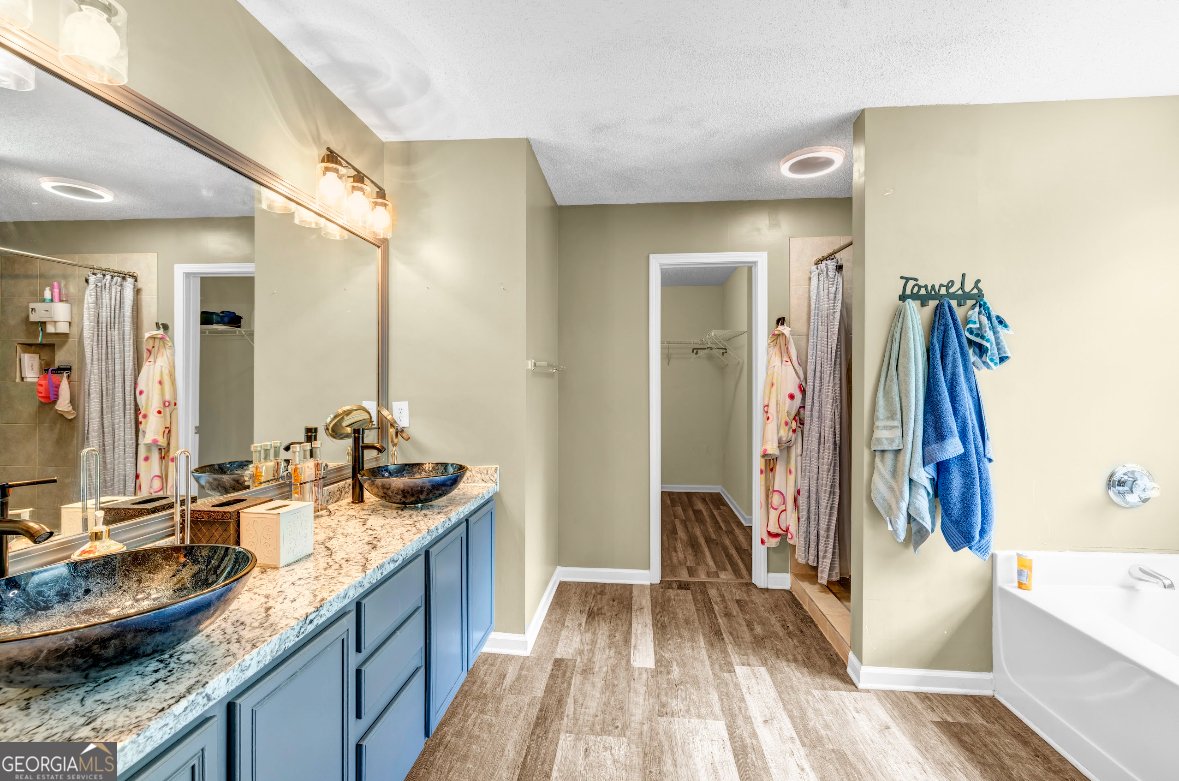 6365 Polar Fox Court Riverdale - 11