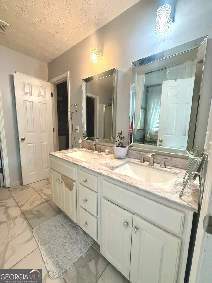 2256 Swan Lake Court Grayson - 22