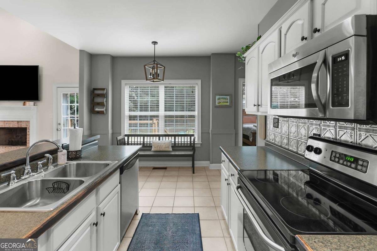 221 Creekside Drive Arnoldsville - 26