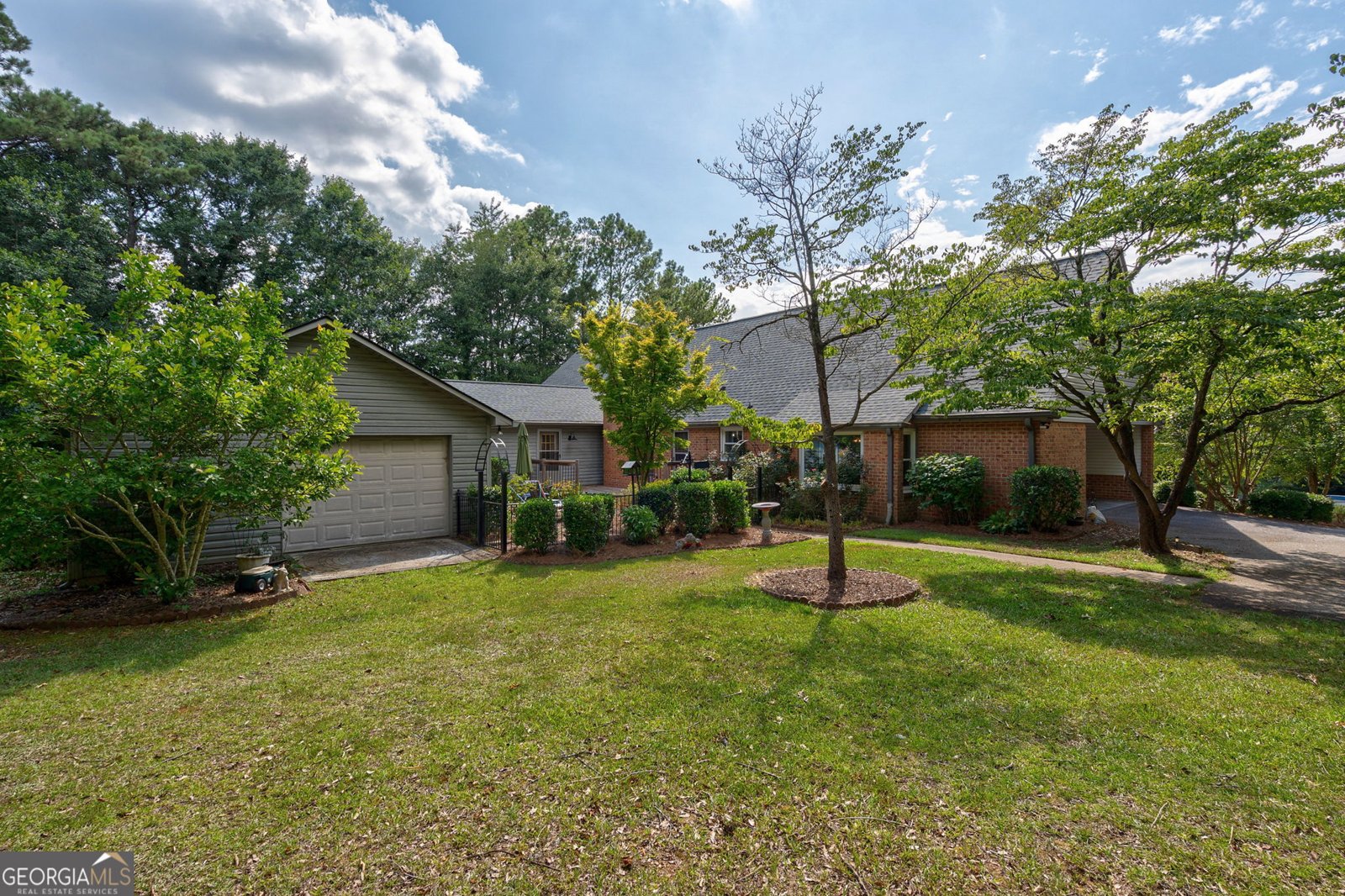 1131 HOLLOW CREEK Watkinsville - 47