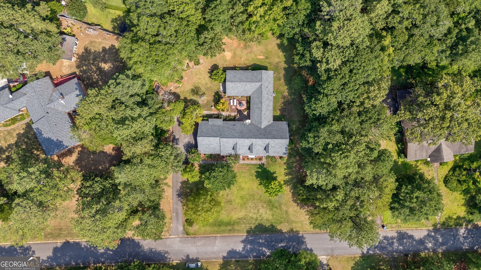 1131 HOLLOW CREEK Watkinsville - 52