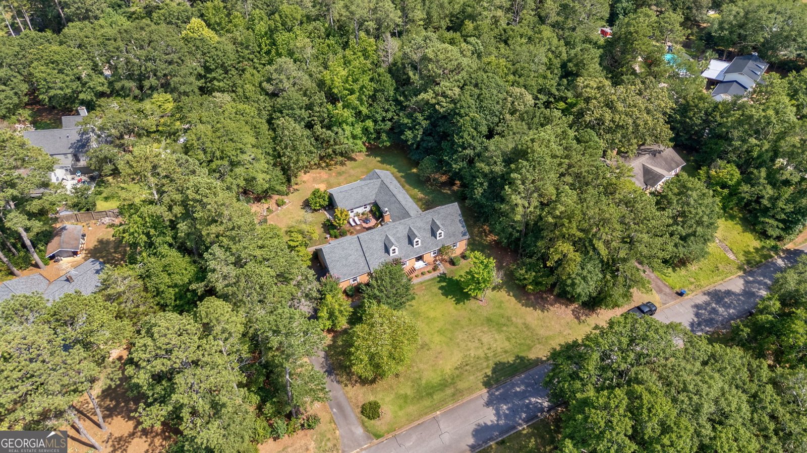 1131 HOLLOW CREEK Watkinsville - 53