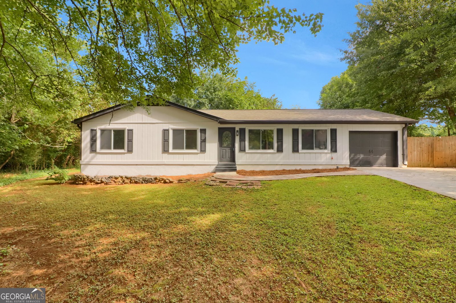 3774 Summit View Lane Snellville - 1