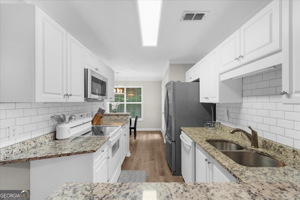 123 Streamside Drive Roswell - 21