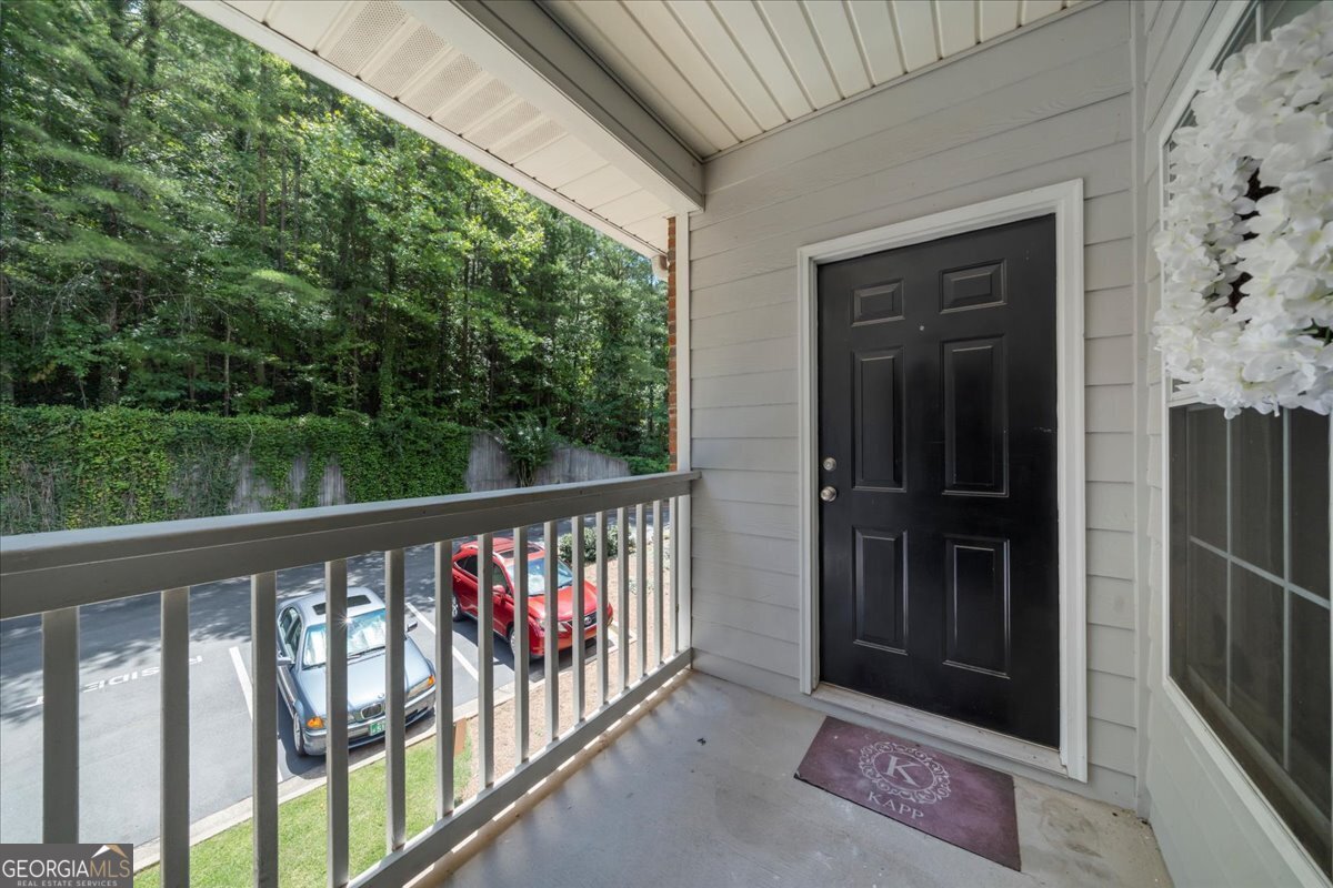 123 Streamside Drive Roswell - 3