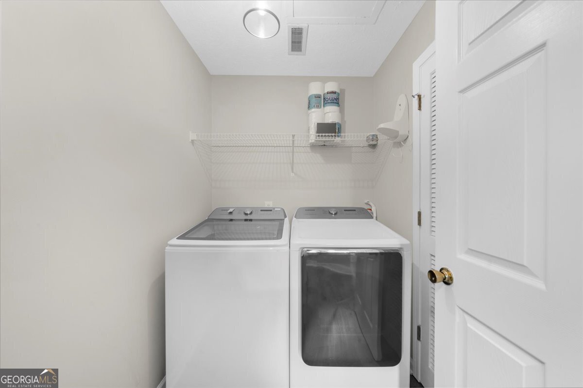 123 Streamside Drive Roswell - 35