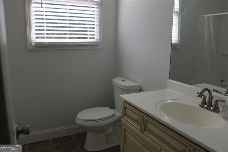 131 JOHNS CREEK Lane Stockbridge - 17