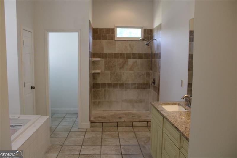 131 JOHNS CREEK Lane Stockbridge - 22