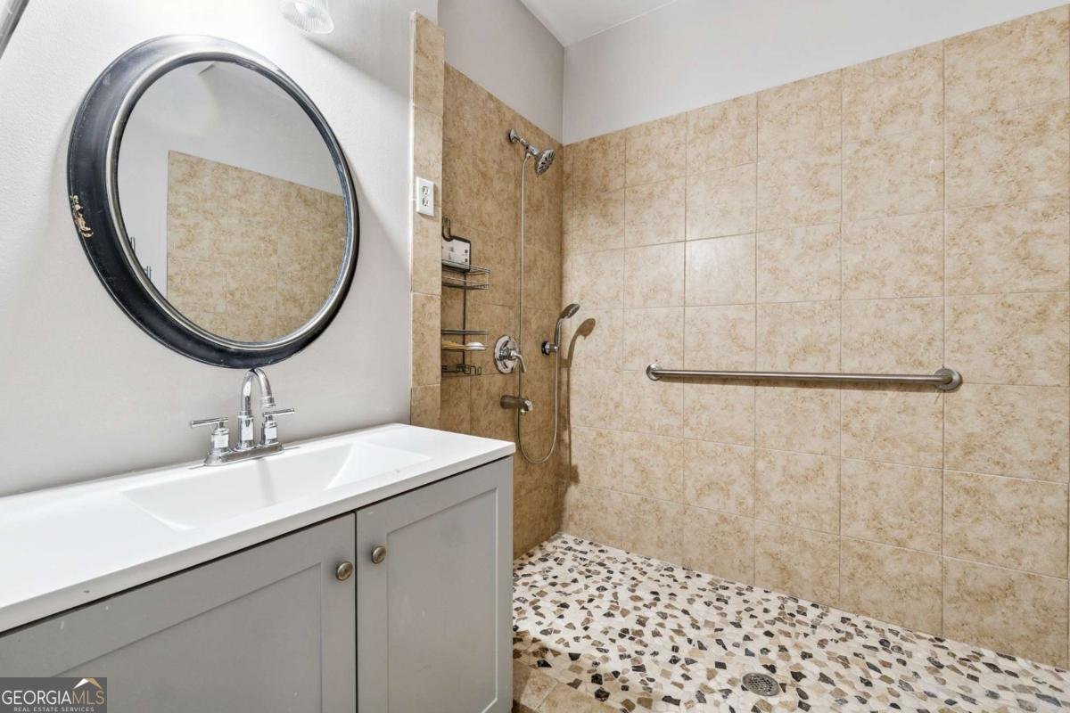 1093 Forest View Lane Lilburn - 12