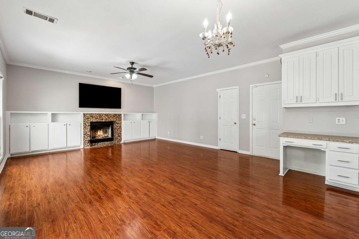 1093 Forest View Lane Lilburn - 4