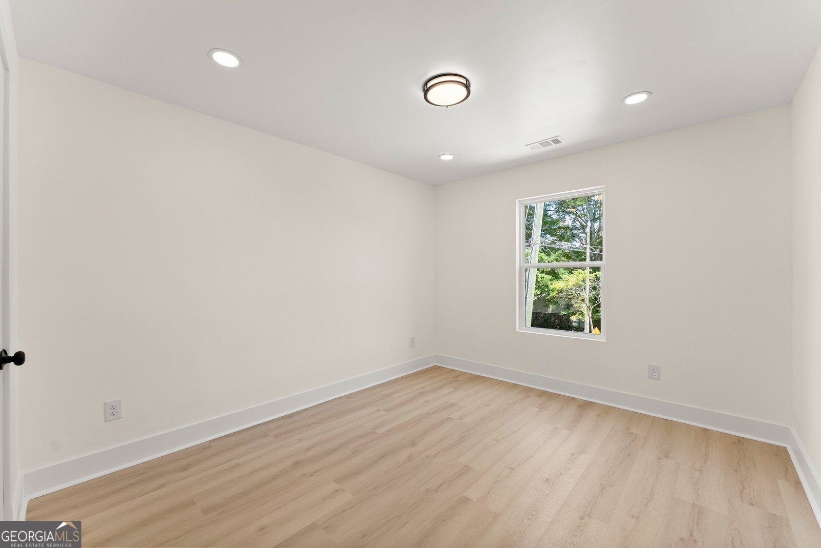 180 Llewellyn Street Clarkesville - 11