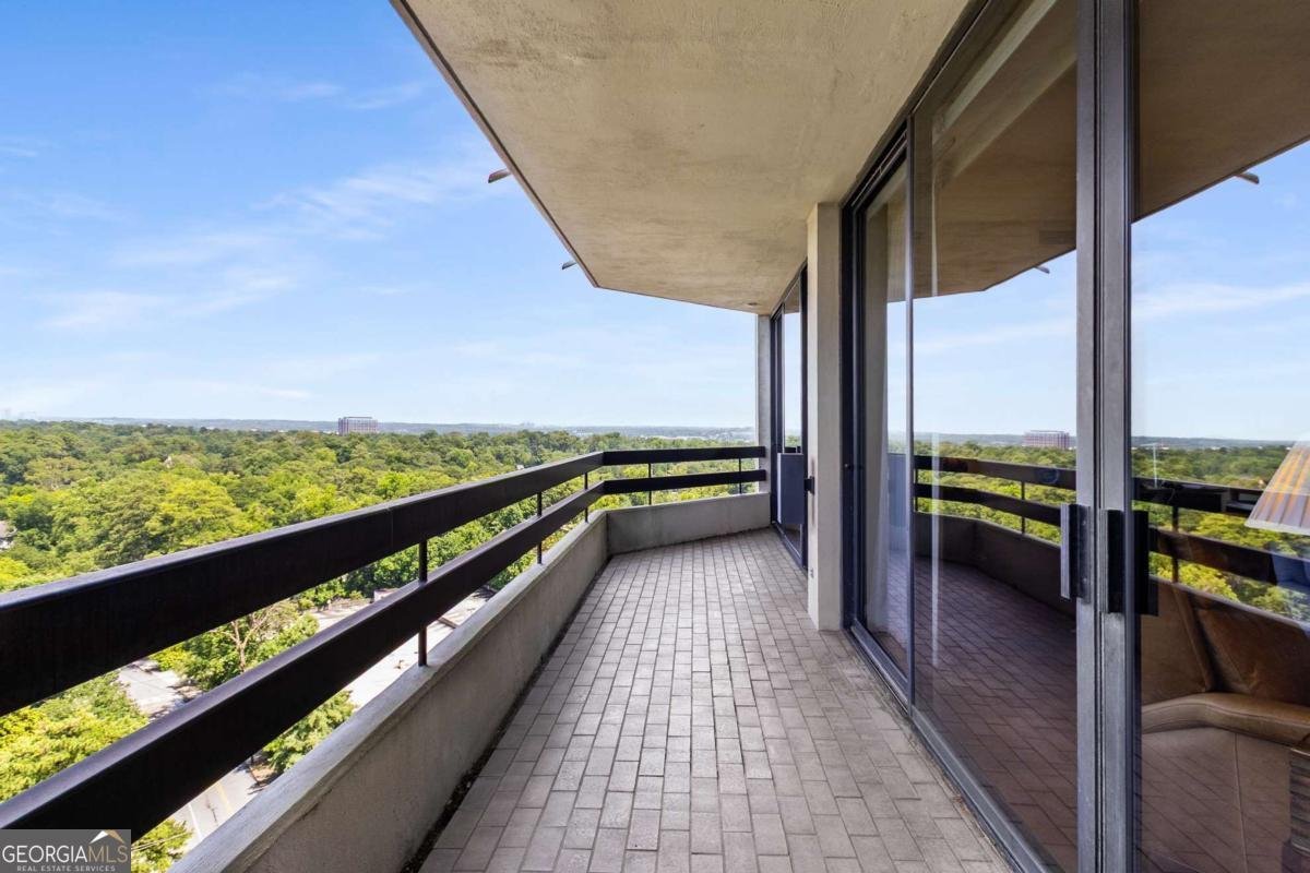 2660 Peachtree Road Atlanta - 33