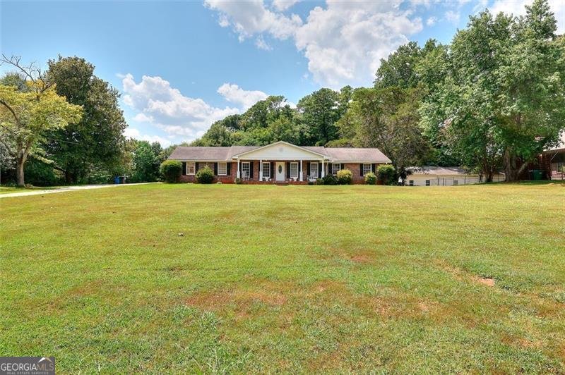 1605 Lake Lucerne Road Lilburn - 4