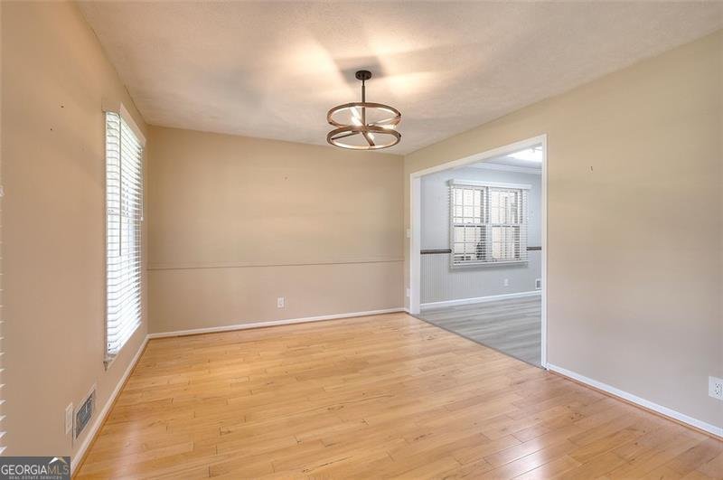 1605 Lake Lucerne Road Lilburn - 9