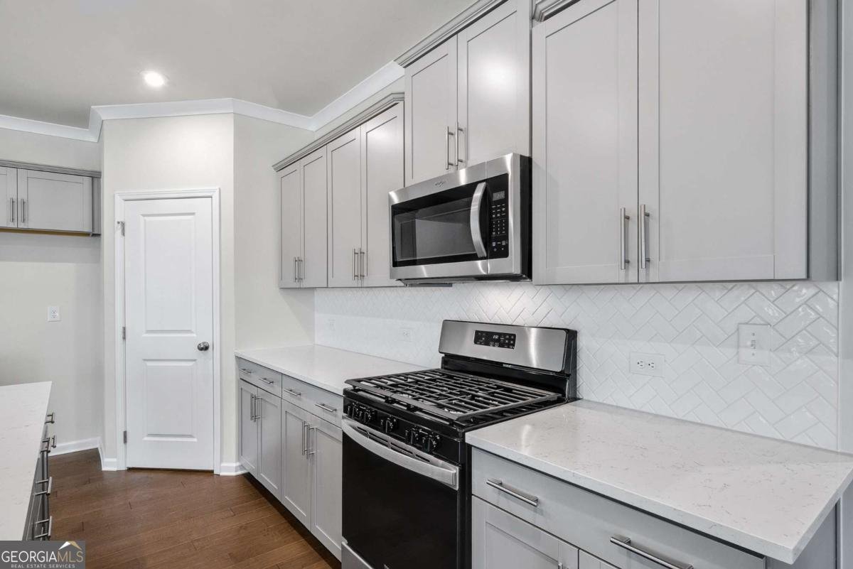 452 Village Lane Fairburn - 1