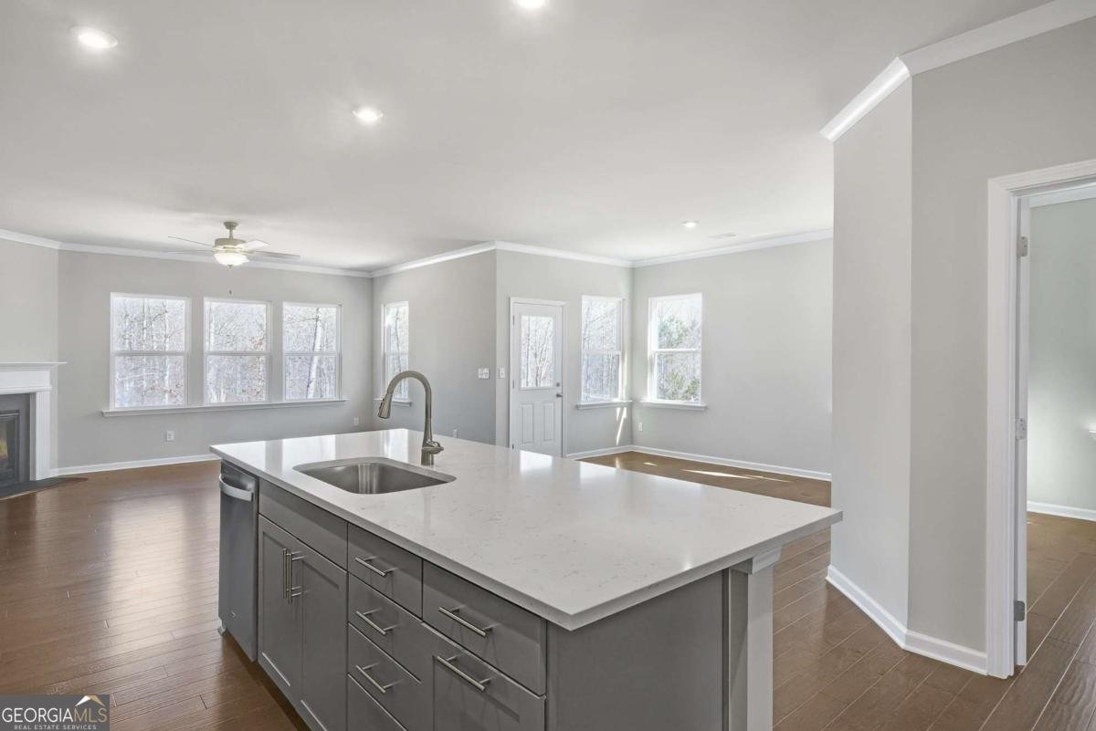 452 Village Lane Fairburn - 2