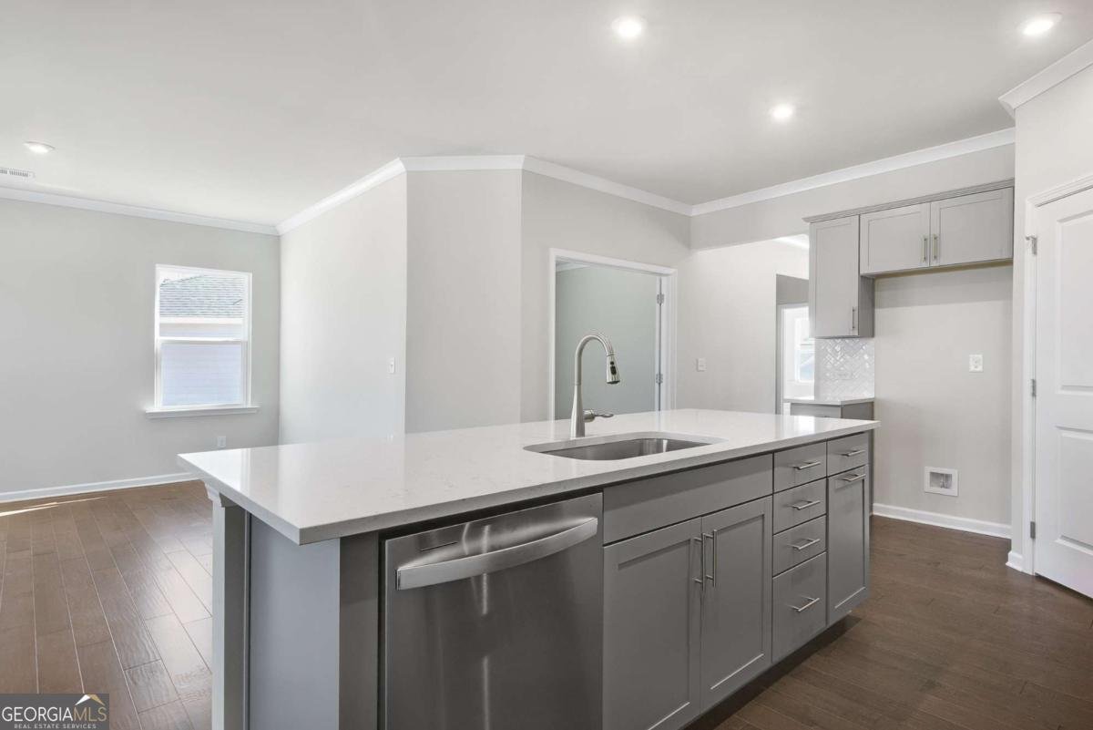 452 Village Lane Fairburn - 3