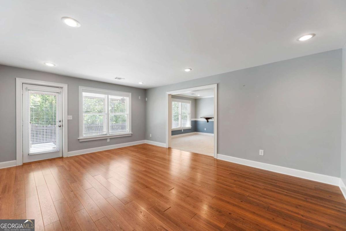12892 Waterside Drive Milton - 76