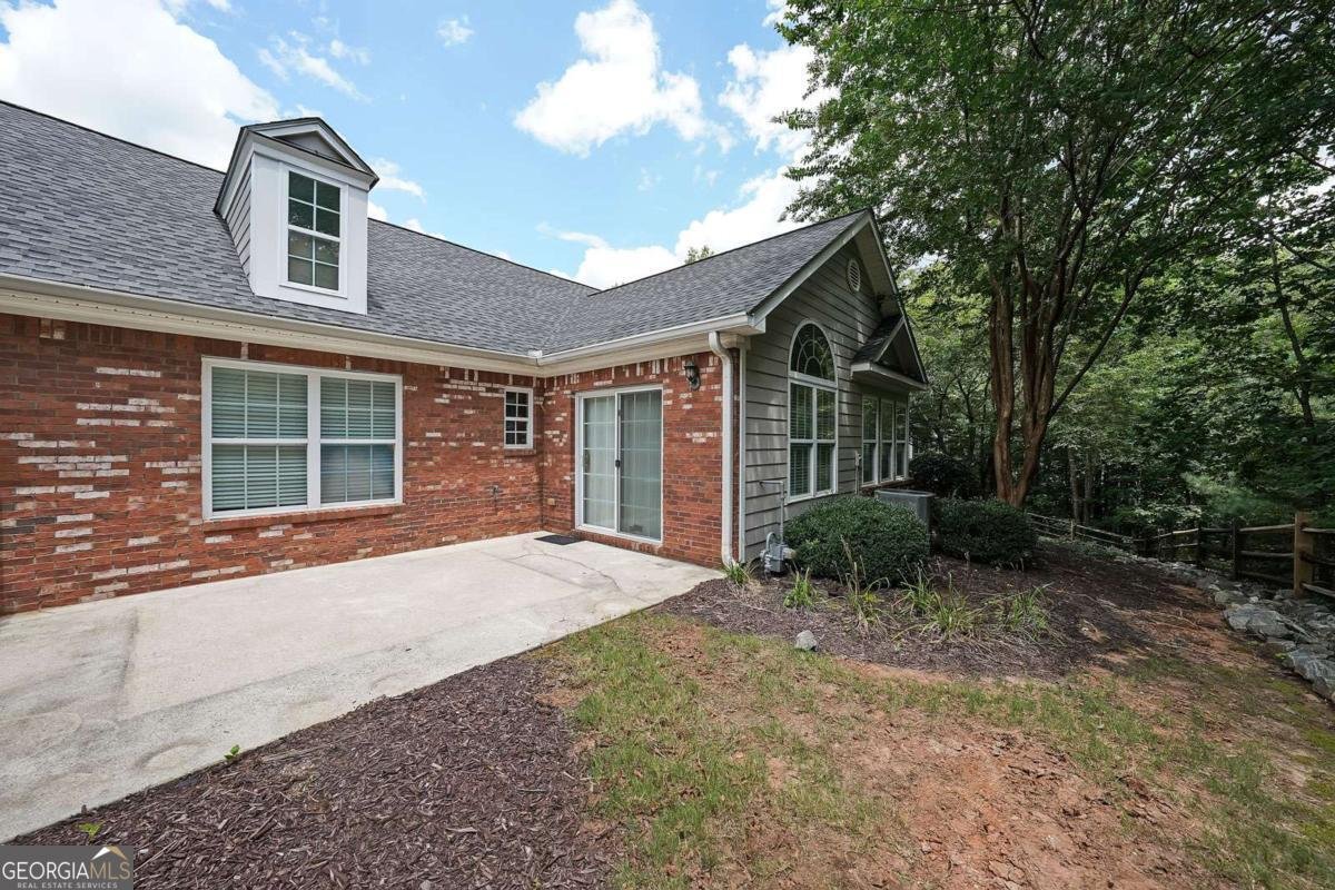 1126 Somerton Place Cumming - 3