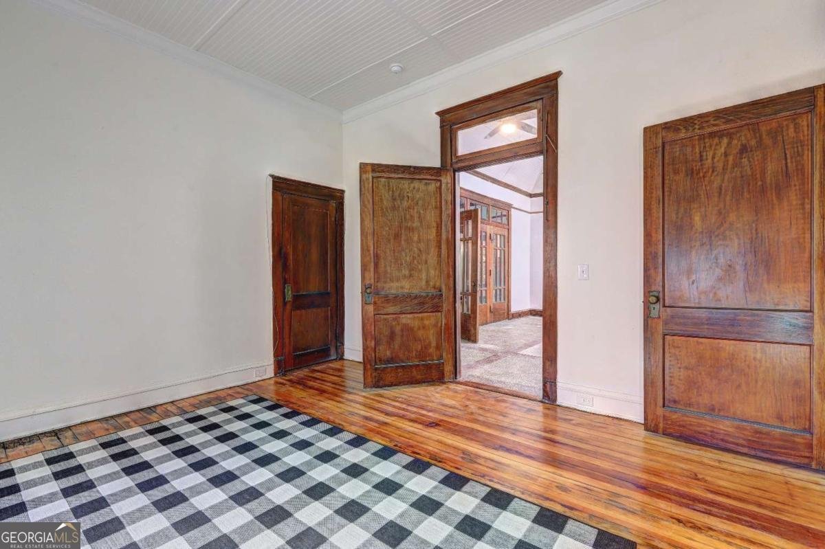 2733 Hillcrest Avenue Macon - 38