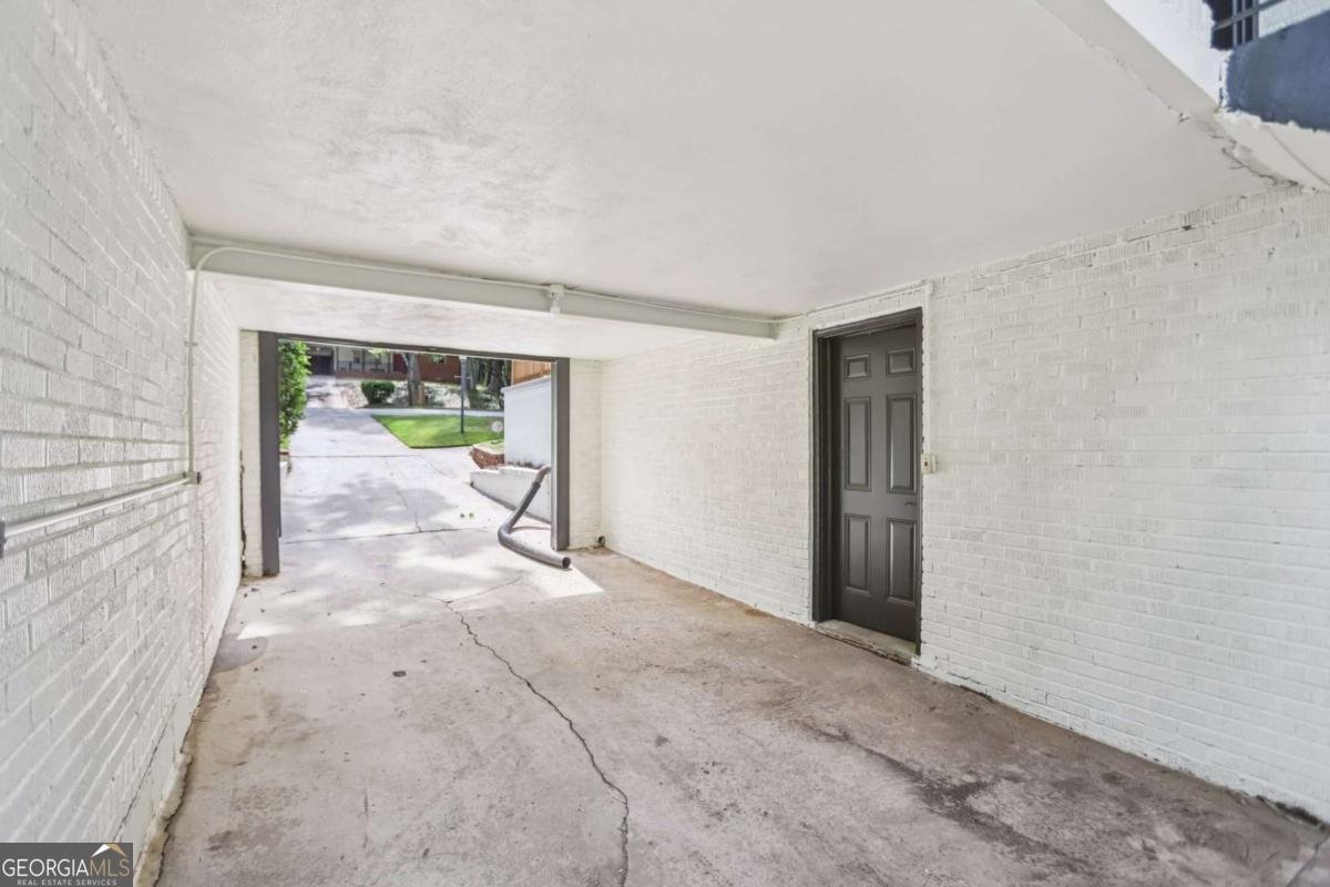 1367 Pollard Drive Atlanta - 35