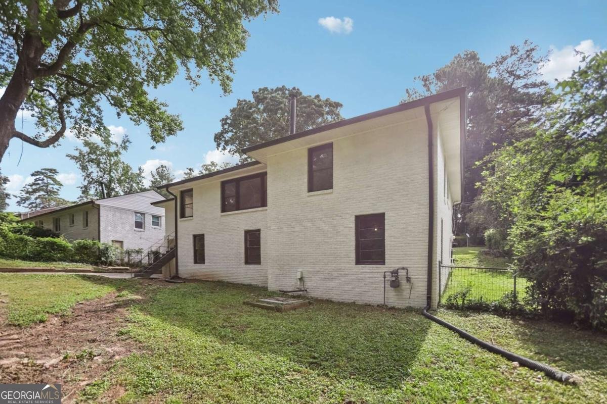 1367 Pollard Drive Atlanta - 40