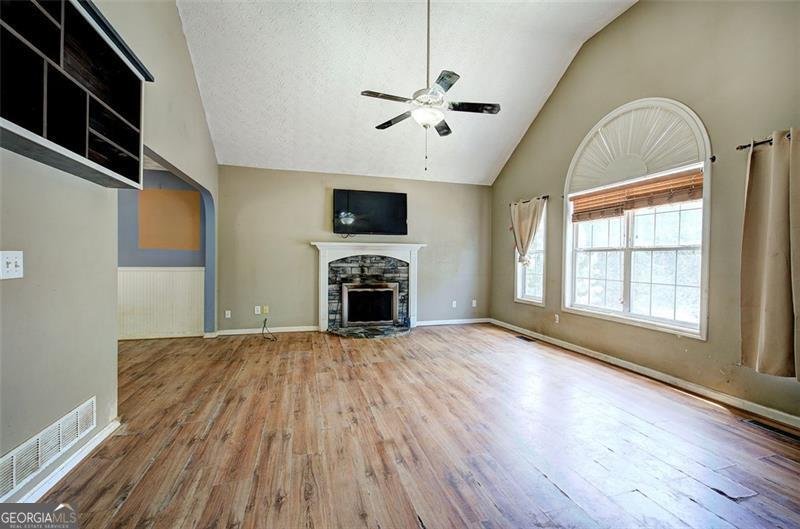 95 GREATWOOD Drive White - 1