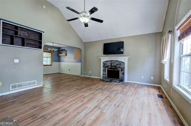 95 GREATWOOD Drive White - 2