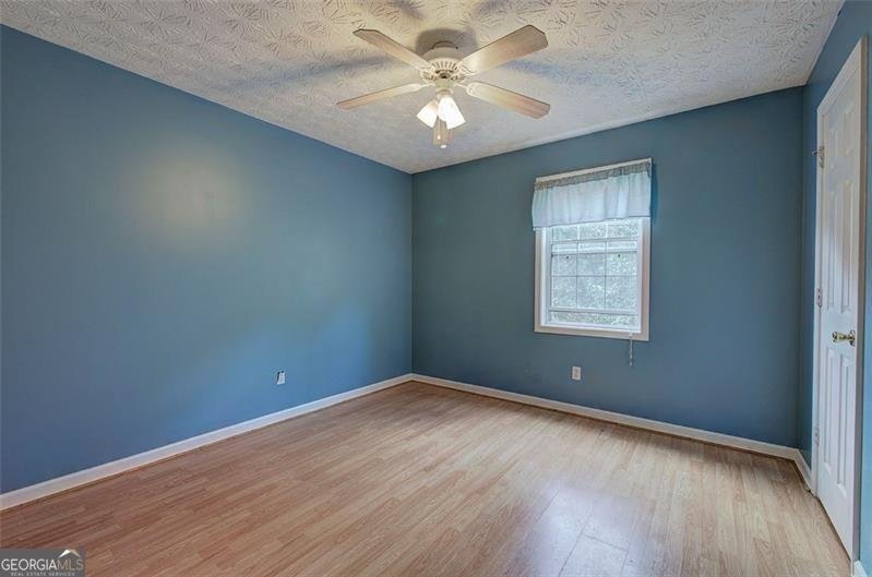 95 GREATWOOD Drive White - 21