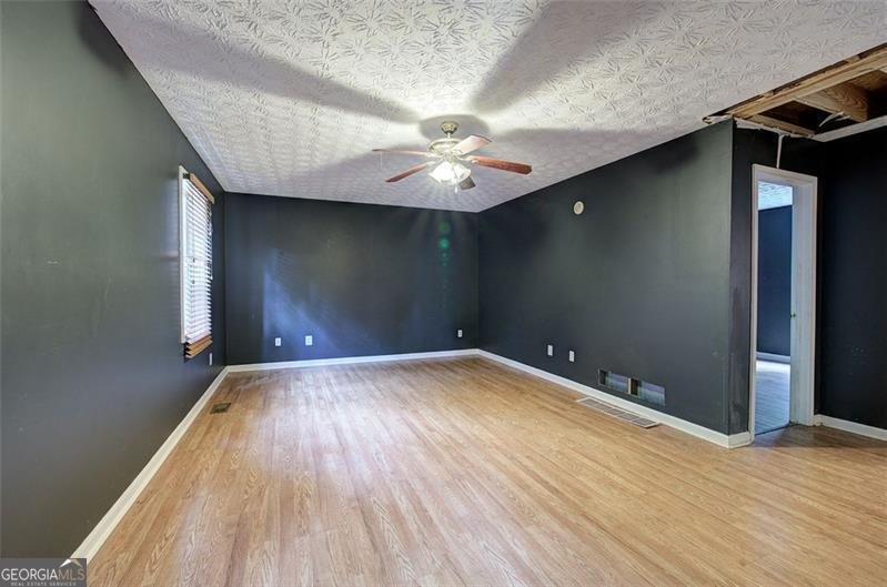 95 GREATWOOD Drive White - 24