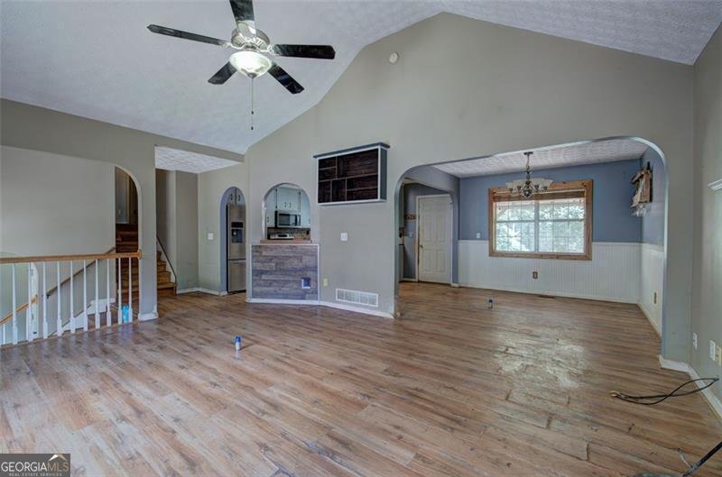 95 GREATWOOD Drive White - 3