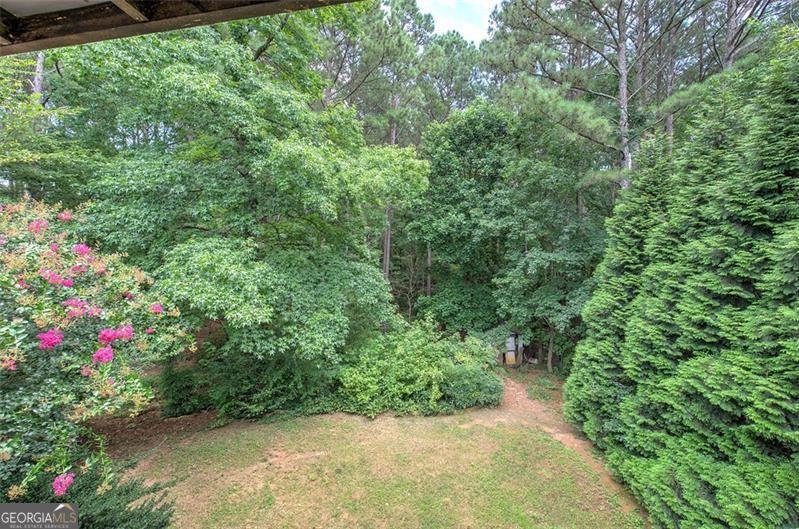 95 GREATWOOD Drive White - 30