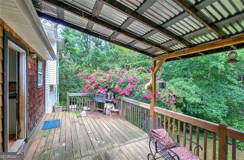 95 GREATWOOD Drive White - 31