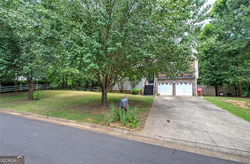 95 GREATWOOD Drive White - 37
