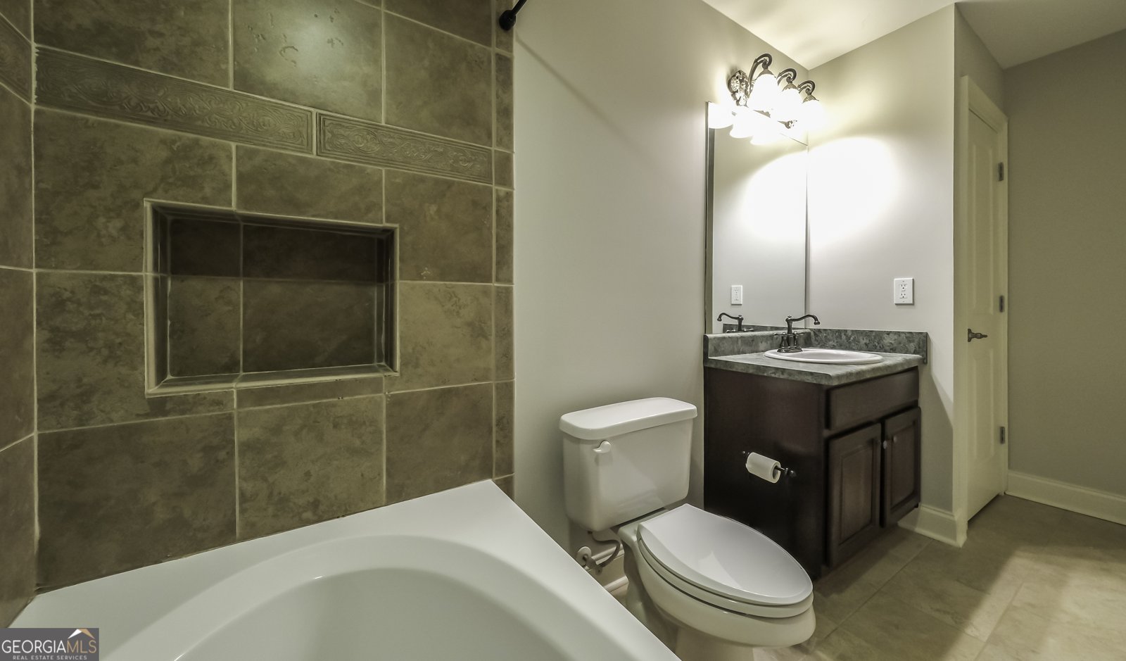 893 SOMERSBY Drive Dallas - 14