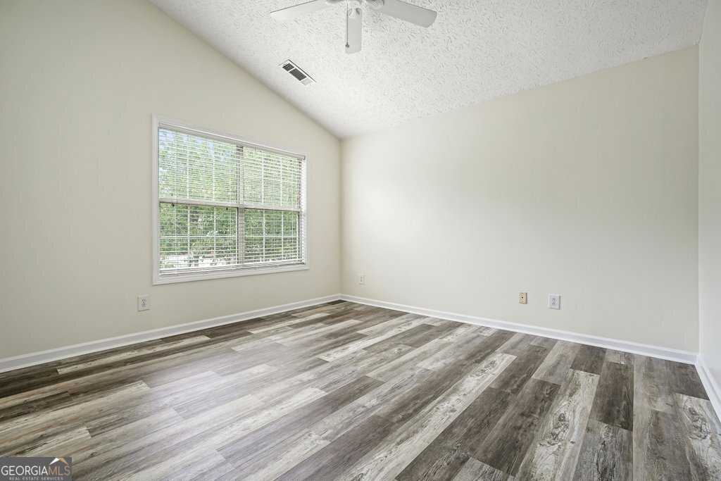 211 Chelsea Court Woodstock - 13