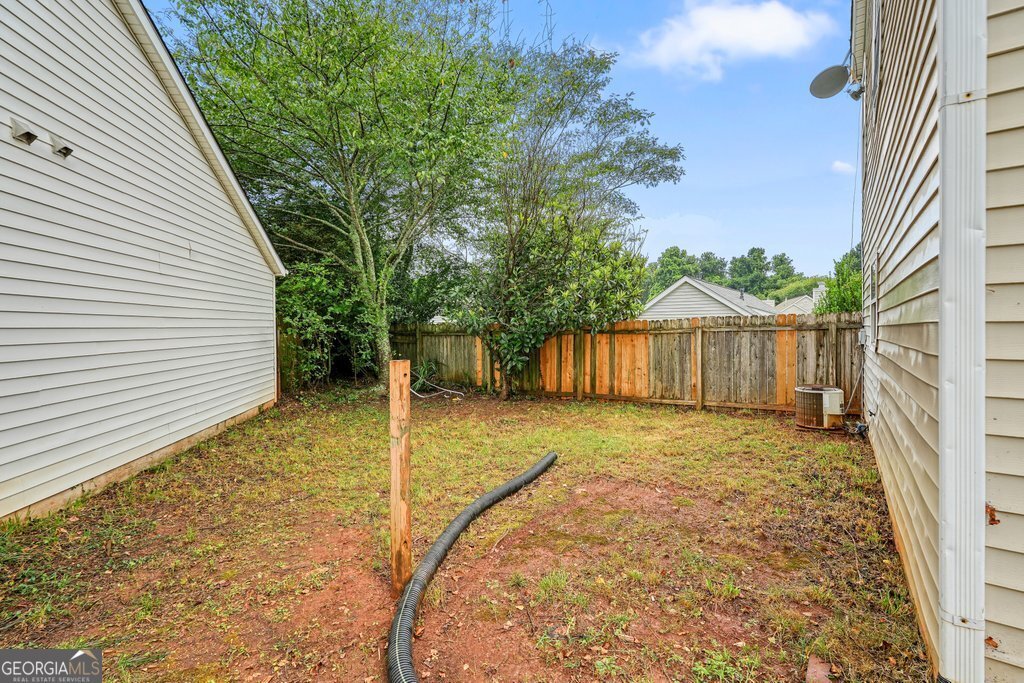 211 Chelsea Court Woodstock - 2