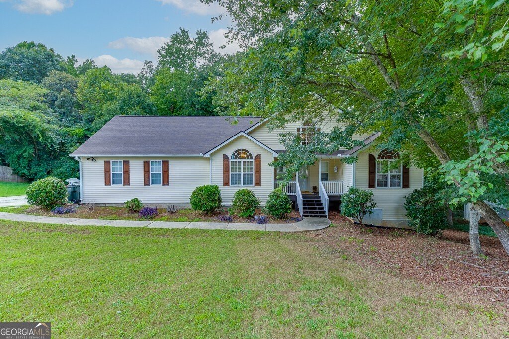 2665 Hidden Creek Drive Loganville - 1