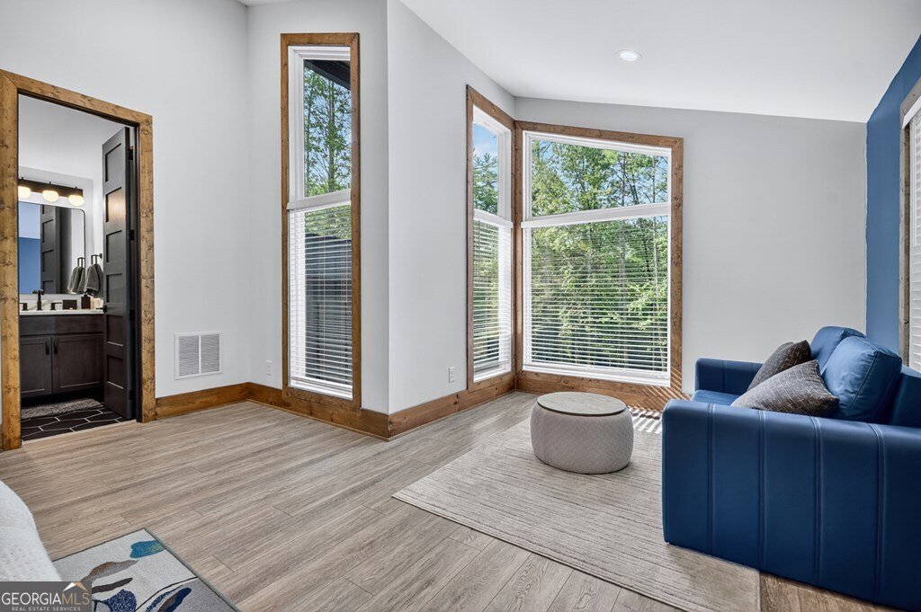 500 Harrison & Ada Road Blue Ridge - 37