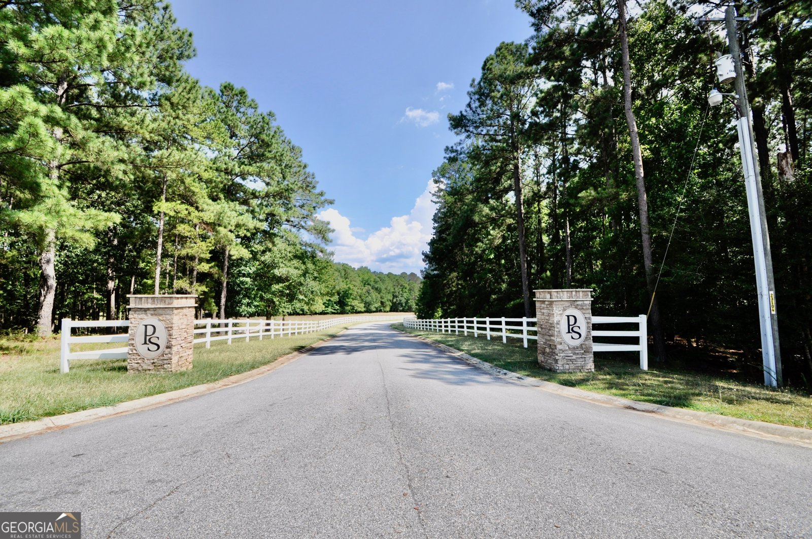 1021 Pointe Tignall - 1
