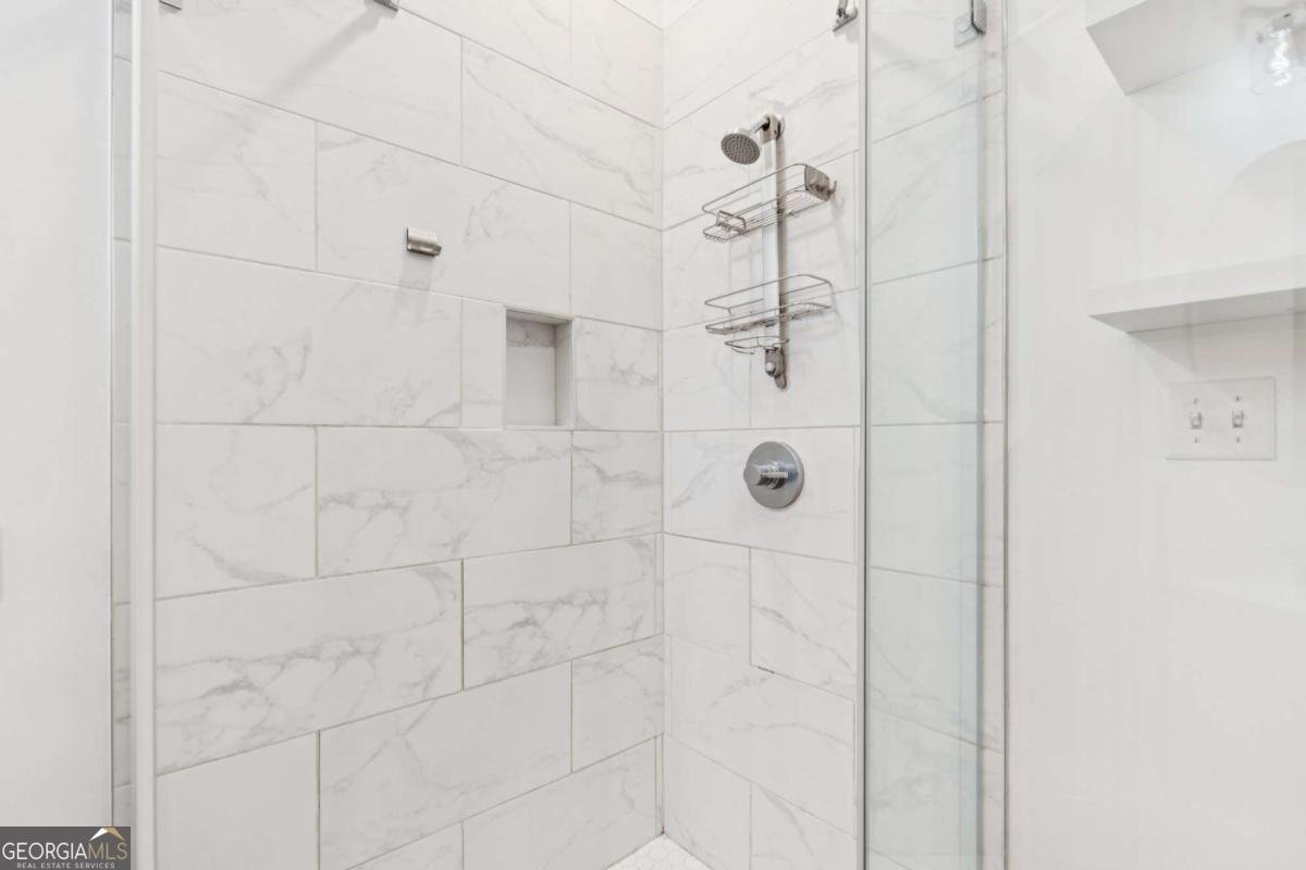 625 Piedmont Avenue Atlanta - 17