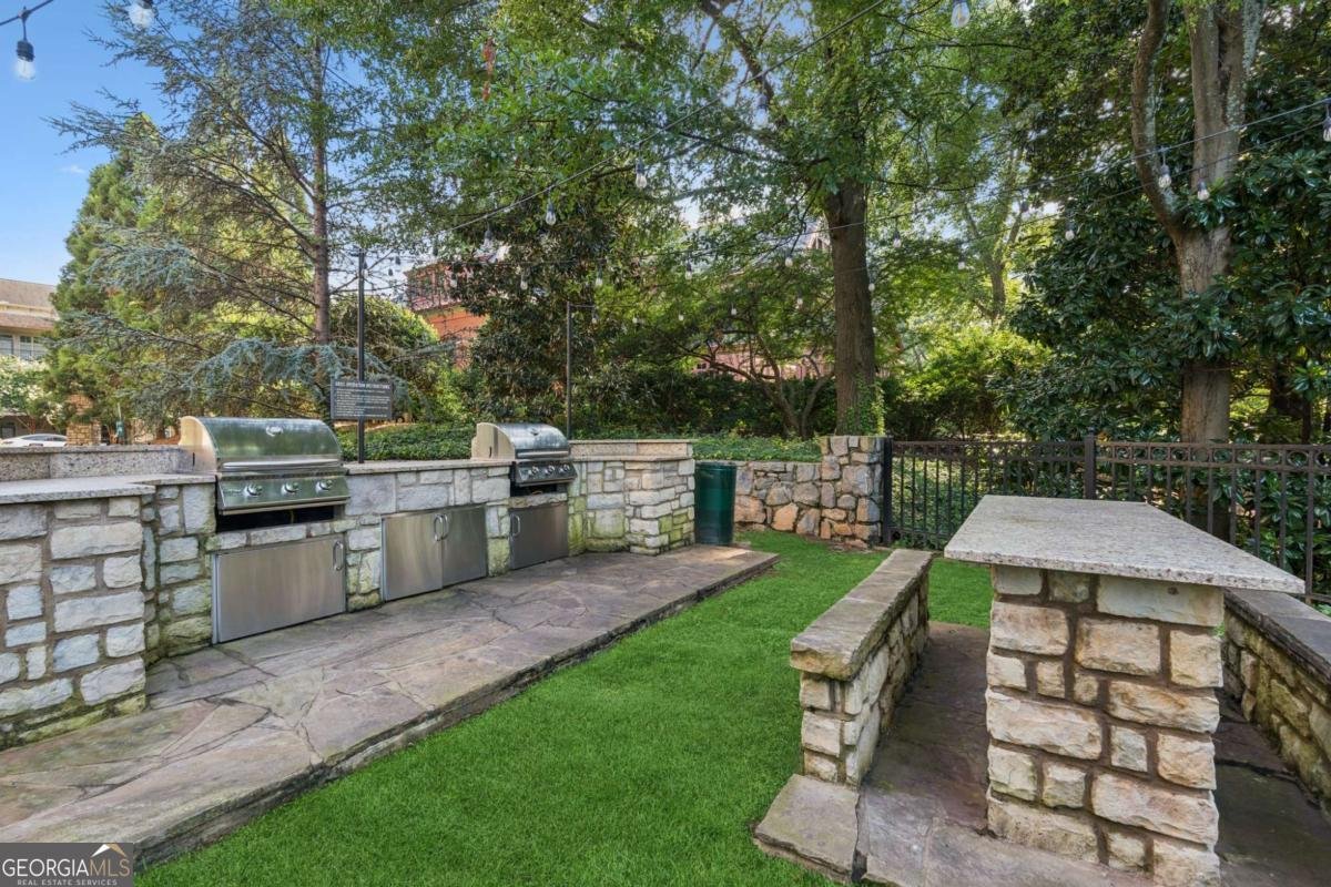 625 Piedmont Avenue Atlanta - 26
