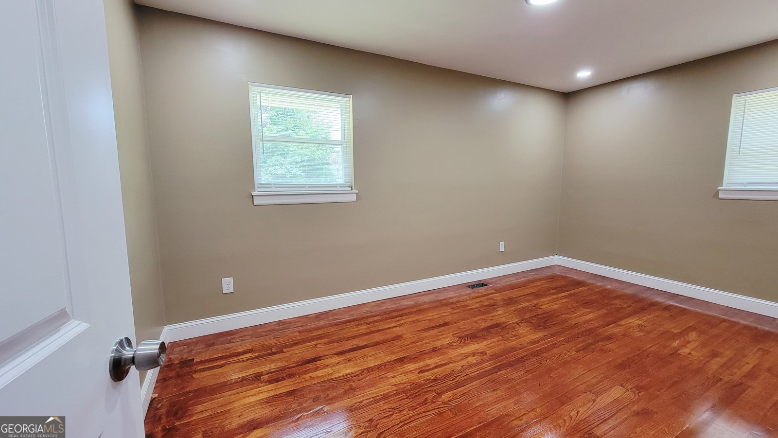 4491 Glade Road Forest Park - 17