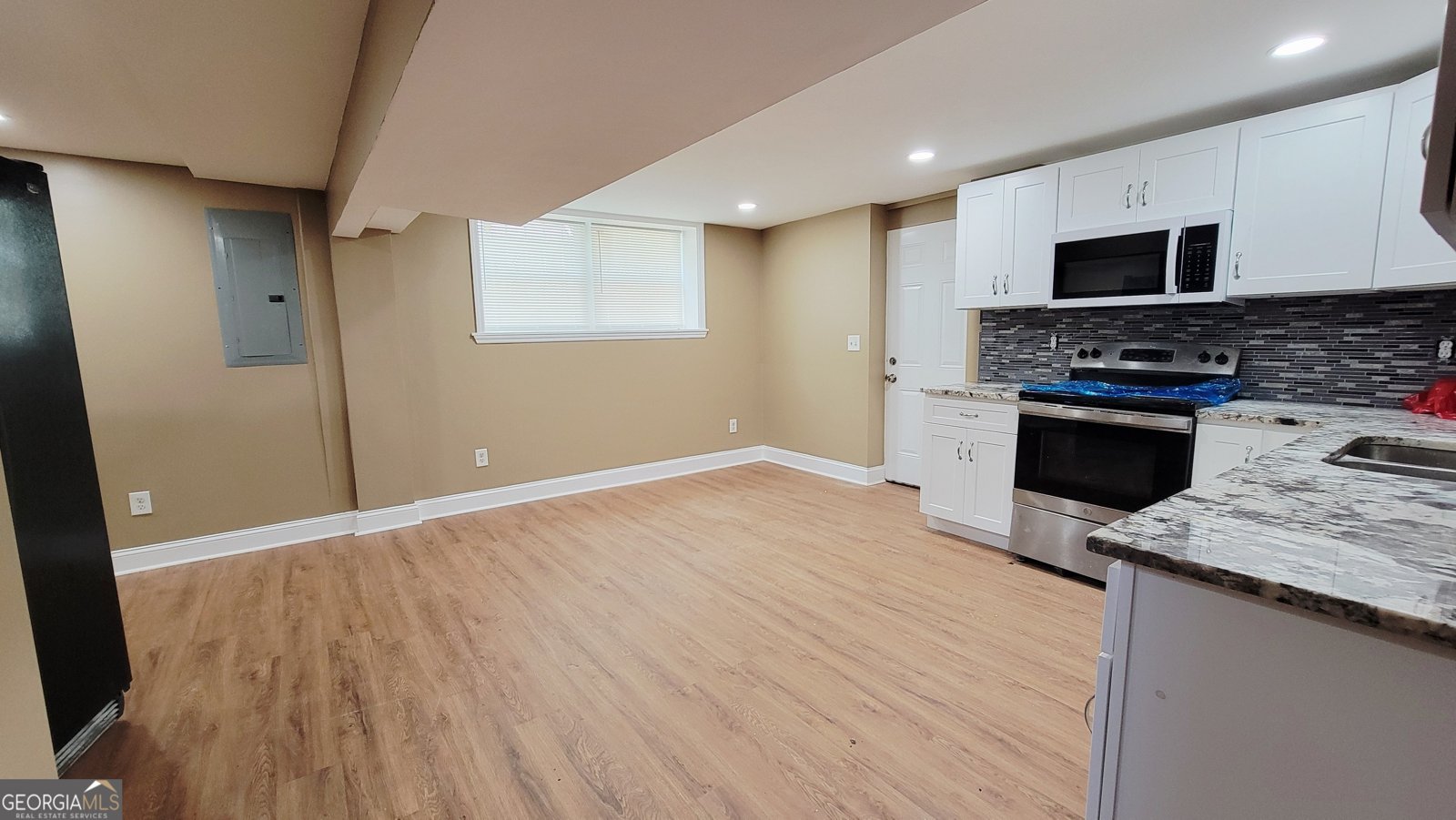 4491 Glade Road Forest Park - 23