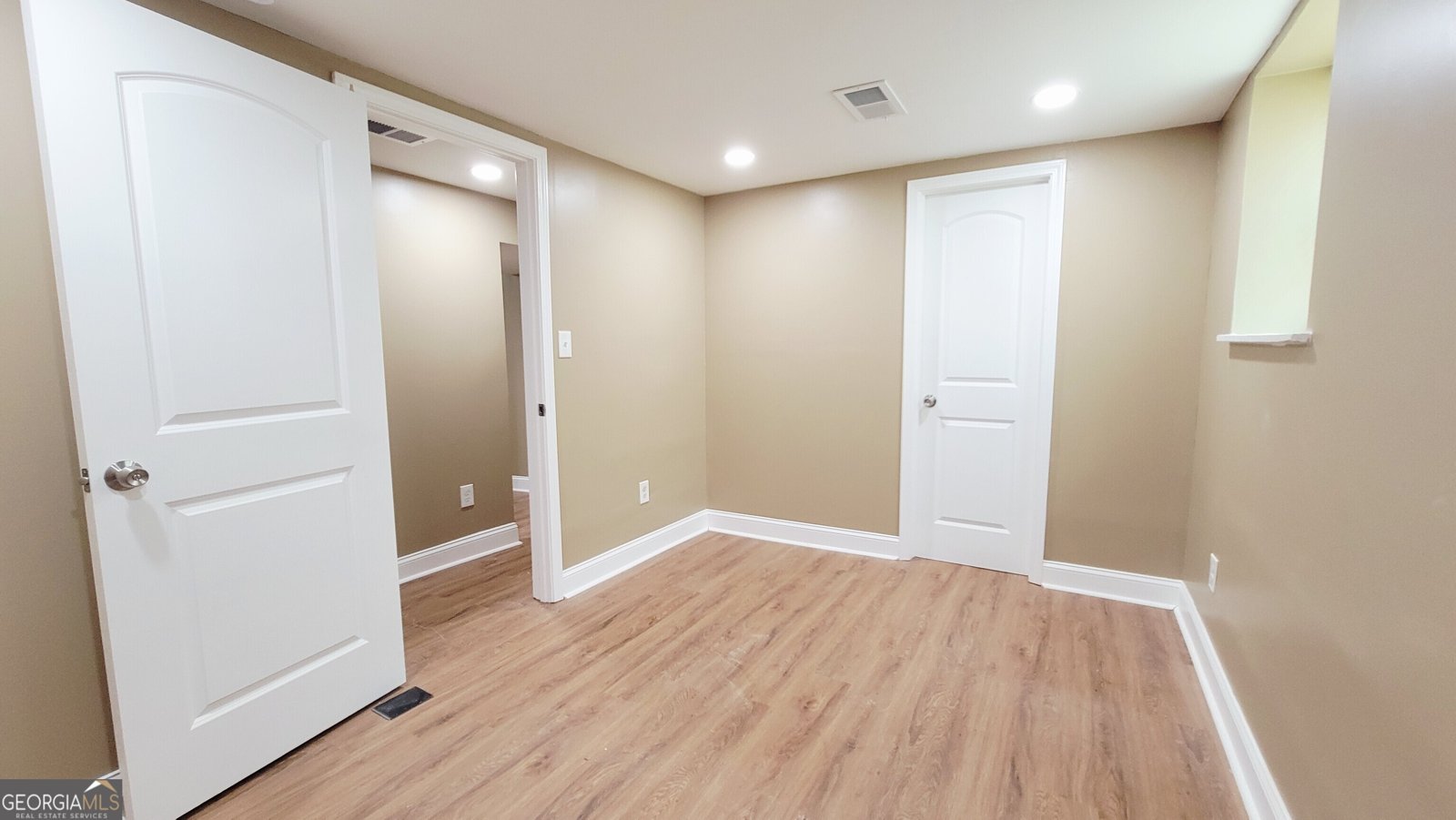 4491 Glade Road Forest Park - 5