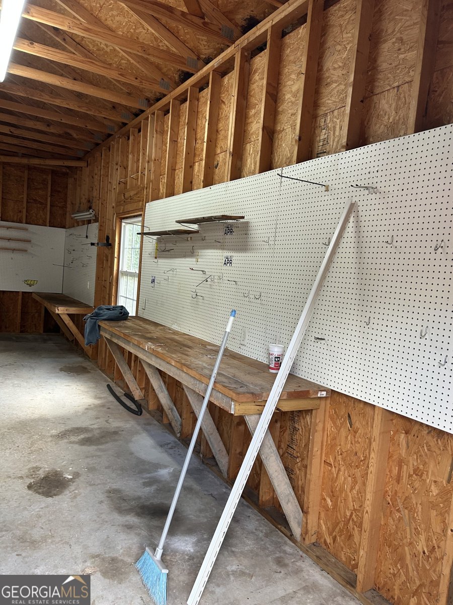 832 Pointe South Drive Lineville - 31