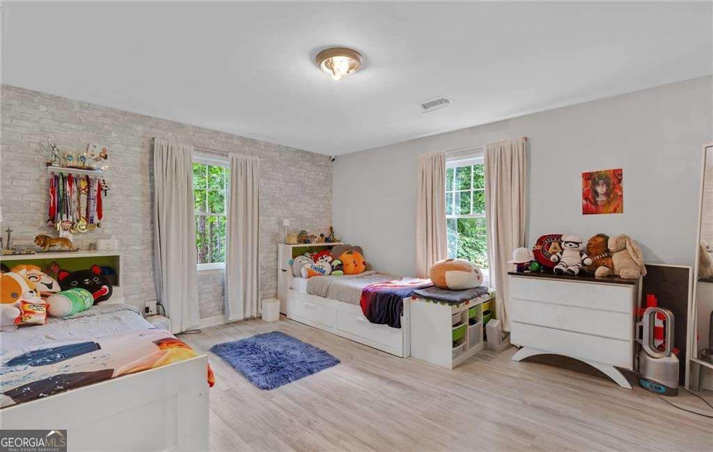 2660 Spalding Drive Atlanta - 28