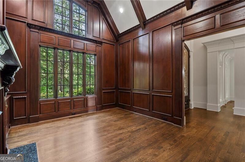 989 Middle Fork Trail Suwanee - 11